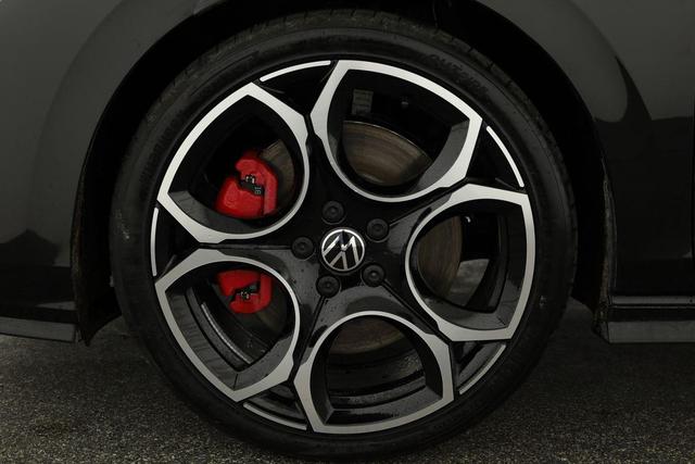 Volkswagen Golf 2.0 TSI 195 kW GTI VIII DSG, Navi, Side, Matrix, Kamera, Winter, 19-Zoll 