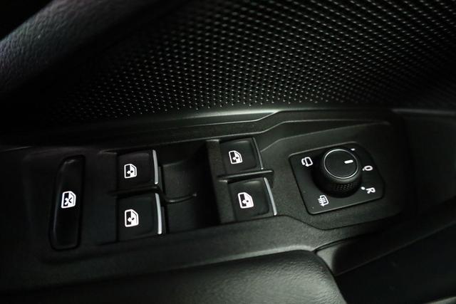 Volkswagen Tiguan 2.0 TDI 142 kW 4Motion R-Line DSG 4M Black, 20-Zoll, Leder, Pano, IQ.Light, AHK, Navi, Side, AreaView, Winter 