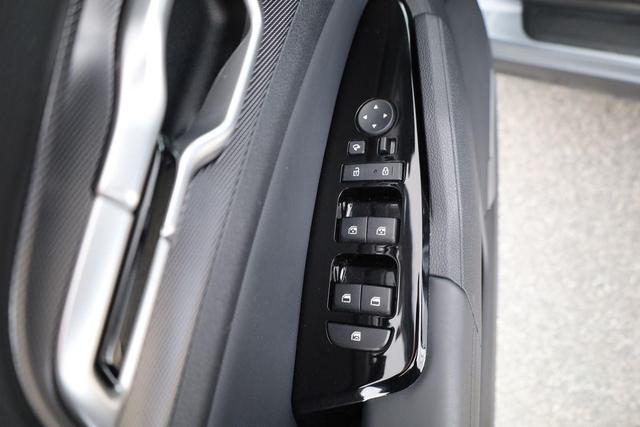 Kia Sportage Spirit 1.6 CRDi Mild Hybrid Spirit, Kamera, LED, Navi, Leder, 18-Zoll 