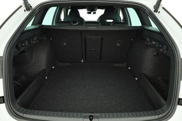 Skoda Octavia Combi 2.0 TSI 150 kW 4x4 Sportline DSG Sportline, AHK, Matrix, Navi, el. Klappe 