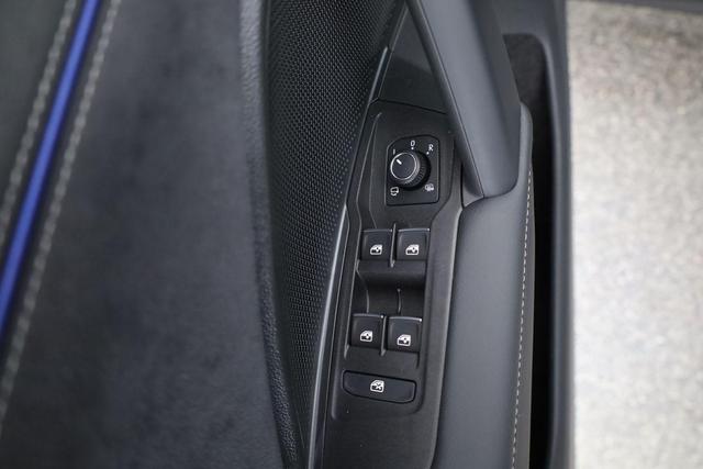 Volkswagen Tiguan 2.0 TDI 142 kW 4Motion R-Line DSG 4M Black, 20-Zoll, Leder, Pano, IQ.Light, AHK, Navi, Side, AreaView, Winter 