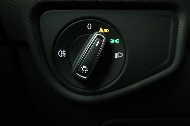 Volkswagen Touran Comfortline BMT/Start-Stopp 1.5 TSI DSG Comfortline, 7-Sitzer, AHK, Navi, Side, Kamera, Winter, 17-Zoll, 3 J.-Garantie 