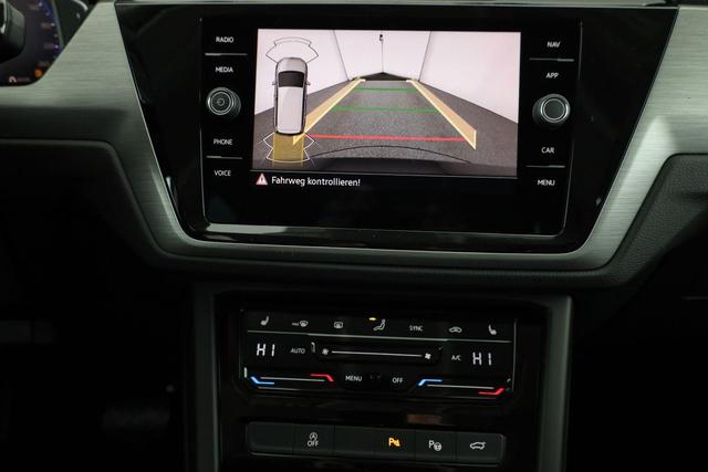 Volkswagen Touran Comfortline BMT/Start-Stopp 1.5 TSI DSG Comfortline, 7-Sitzer, AHK, Navi, Side, Kamera, Winter, 17-Zoll, 3 J.-Garantie 