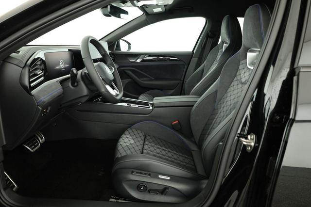 Volkswagen Passat Variant 2.0 TDI 142 kW 4Motion R-Line DSG 4M Black, AHK, IQ.Light, HUD, 19-Zoll, AreaView, Navi, Side 