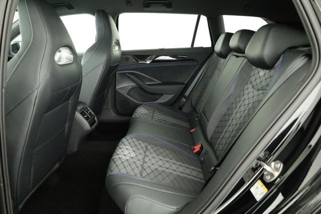 Volkswagen Passat Variant 2.0 TDI 142 kW 4Motion R-Line DSG 4M Black, AHK, IQ.Light, HUD, 19-Zoll, AreaView, Navi, Side 