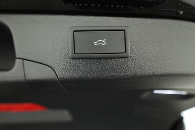 Volkswagen Passat Variant 2.0 TDI 142 kW 4Motion R-Line DSG 4M Black, AHK, IQ.Light, HUD, 19-Zoll, AreaView, Navi, Side 
