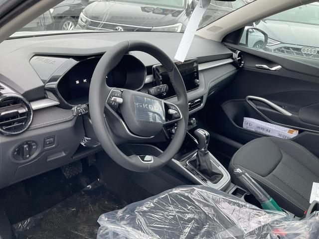 Skoda Fabia - Selection 1.0 TSI DSG Selection, 15-Zoll schwarz, Winter, Ladeboden