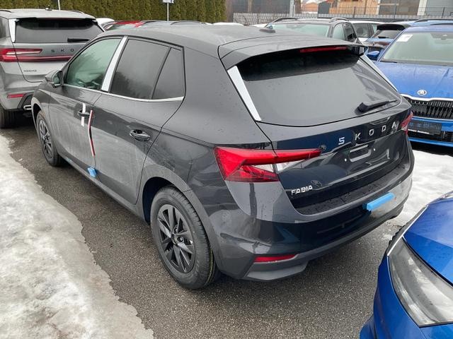 Skoda Fabia Selection 1.0 TSI DSG Selection, 15-Zoll schwarz, Winter, Ladeboden, sofort 