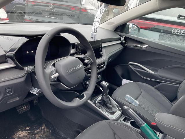 Skoda Fabia - Selection 1.0 TSI DSG Selection, 15-Zoll schwarz, Winter, Ladeboden