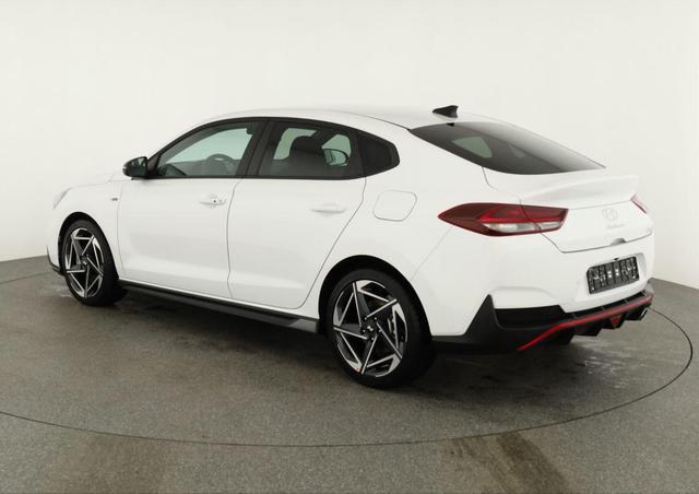 Hyundai i30 N Line 1.5 T-GDI DCT Fastback N-LINE, Navi, 18-Zoll, Kamera, LED, Winter 