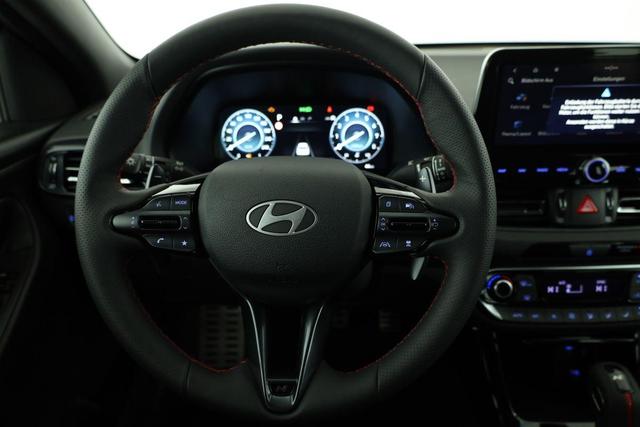 Hyundai i30 N Line 1.5 T-GDI DCT Fastback N-LINE, Navi, 18-Zoll, Kamera, LED, Winter 