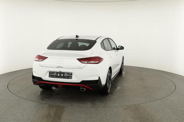 Hyundai i30 N Line 1.5 T-GDI DCT Fastback N-LINE, Navi, 18-Zoll, Kamera, LED, Winter 