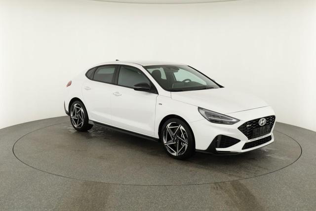 Hyundai i30 N Line 1.5 T-GDI DCT Fastback N-LINE, Navi, 18-Zoll, Kamera, LED, Winter 