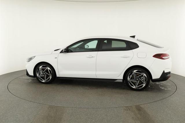Hyundai i30 N Line 1.5 T-GDI DCT Fastback N-LINE, Navi, 18-Zoll, Kamera, LED, Winter 