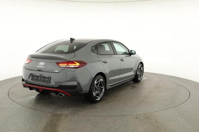 Hyundai i30 N Line 1.5 T-GDI DCT Fastback N-LINE, Navi, 18-Zoll, Kamera, LED, Winter 