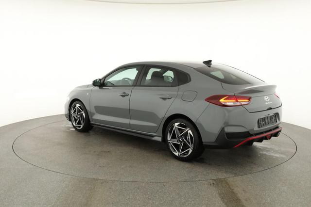 Hyundai i30 N Line 1.5 T-GDI DCT Fastback N-LINE, Navi, 18-Zoll, Kamera, LED, Winter 