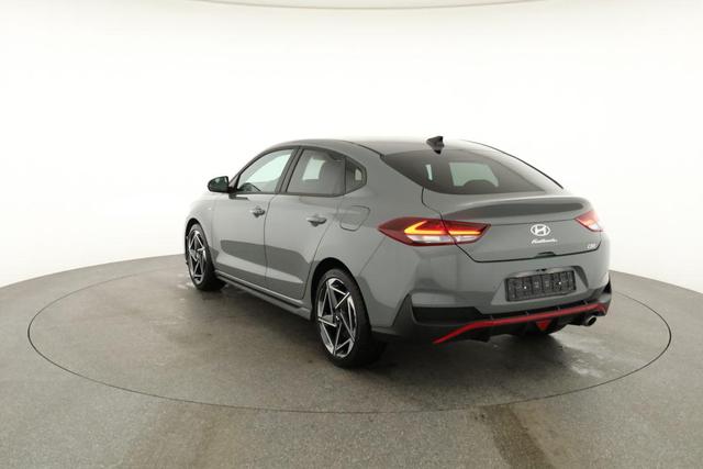 Hyundai i30 N Line 1.5 T-GDI DCT Fastback N-LINE, Navi, 18-Zoll, Kamera, LED, Winter 