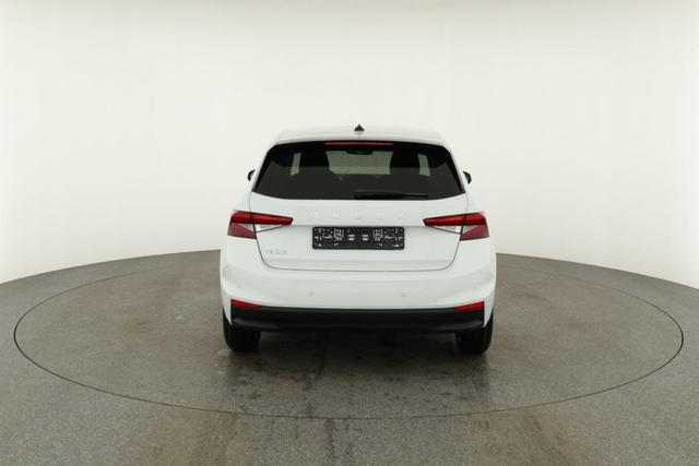 Skoda Fabia Selection 1.0 TSI DSG Selection, 15-Zoll schwarz, Winter, Ladeboden 