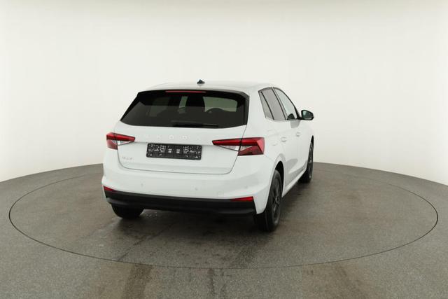 Skoda Fabia Selection 1.0 TSI DSG Selection, 15-Zoll schwarz, Winter, Ladeboden 