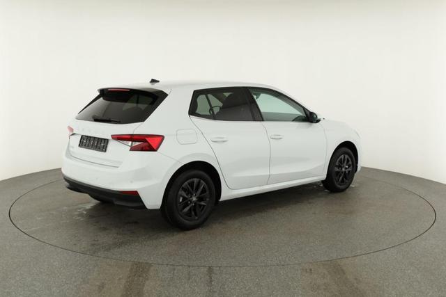 Skoda Fabia Selection 1.0 TSI DSG Selection, 15-Zoll schwarz, Winter, Ladeboden 