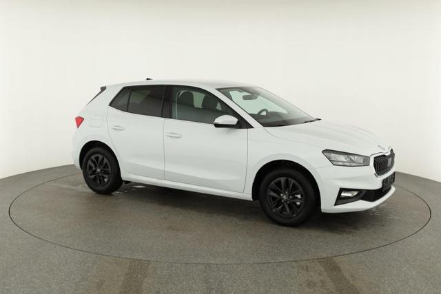 Skoda Fabia Selection 1.0 TSI DSG Selection, 15-Zoll schwarz, Winter, Ladeboden 