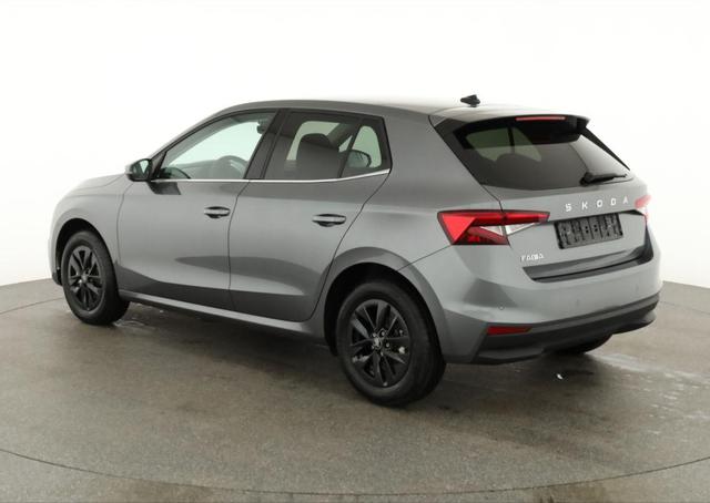 Skoda Fabia Selection 1.0 TSI DSG Selection, 15-Zoll schwarz, Winter, Ladeboden 