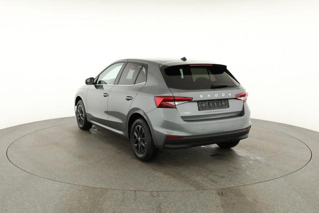 Skoda Fabia Selection 1.0 TSI DSG Selection, 15-Zoll schwarz, Winter, Ladeboden 