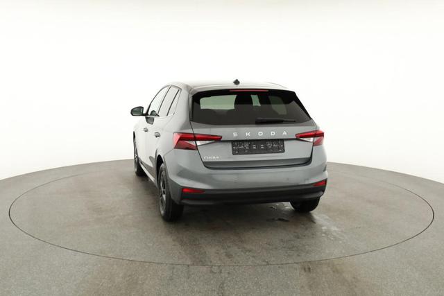 Skoda Fabia Selection 1.0 TSI DSG Selection, 15-Zoll schwarz, Winter, Ladeboden 