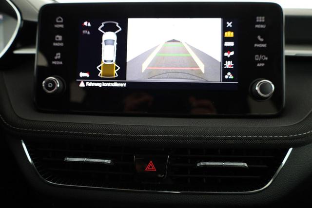 Skoda Fabia Selection 1.0 TSI DSG Selection, LED, Kamera, Winter, App-Connect, Ladeboden, sofort 