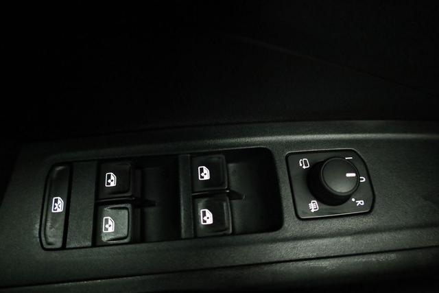 Skoda Fabia Selection 1.0 TSI DSG Selection, LED, Kamera, Winter, App-Connect, Ladeboden, sofort 