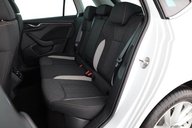 Skoda Kamiq Selection 1.0 TSI DSG Selection, LED, Kamera, ACC, Side, Winter 