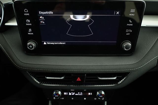 Skoda Fabia Selection 1.0 TSI DSG Selection, 15-Zoll schwarz, Winter, Ladeboden, sofort 