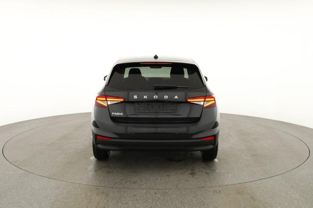 Skoda Fabia Selection 1.0 TSI DSG Selection, 15-Zoll schwarz, Winter, Ladeboden, sofort 