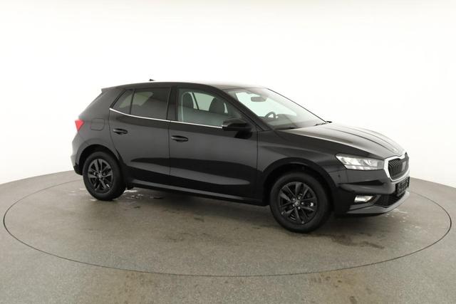 Skoda Fabia Selection 1.0 TSI DSG Selection, 15-Zoll schwarz, Winter, Ladeboden, sofort 