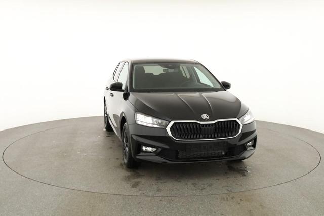 Skoda Fabia Selection 1.0 TSI DSG Selection, 15-Zoll schwarz, Winter, Ladeboden, sofort 