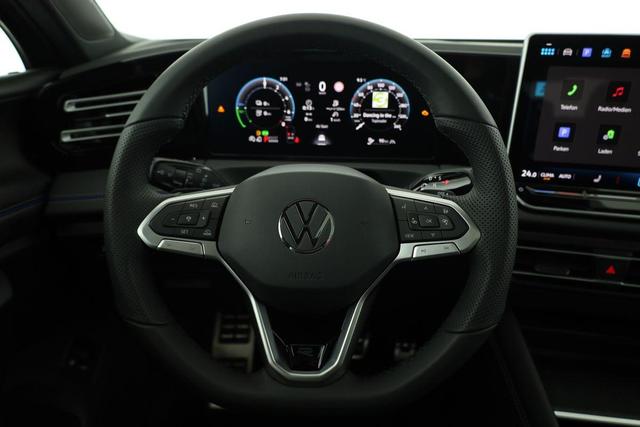 Volkswagen Tiguan 1.5 TSI eHybrid 200 kW R-Line Black, Pano, 20-Zoll, AHK, AreaView 