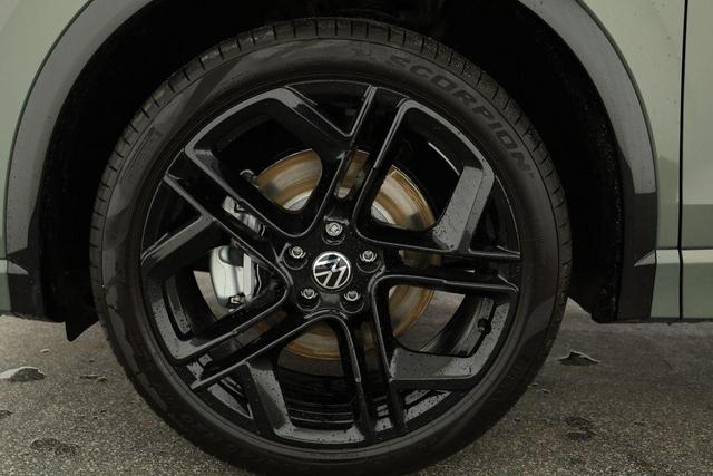 Volkswagen Tiguan 1.5 TSI eHybrid 200 kW R-Line Black, Pano, 20-Zoll, AHK, AreaView 