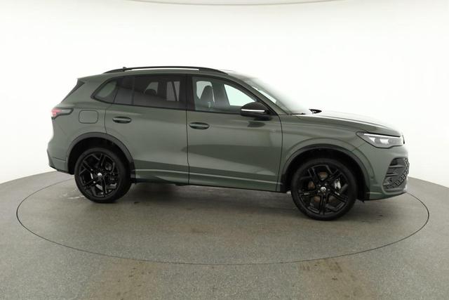 Volkswagen Tiguan 1.5 TSI eHybrid 200 kW R-Line Black, Pano, 20-Zoll, AHK, AreaView 
