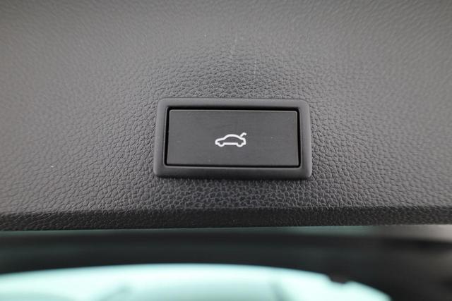 Seat Ateca Style 1.5 TSI DSG Style, AHK, Navi, Kamera, el. Klappe 