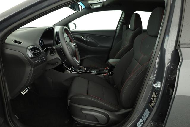 Hyundai i30 N Line 1.5 T-GDI DCT Fastback N-LINE, Navi, 18-Zoll, Kamera, LED, Winter 
