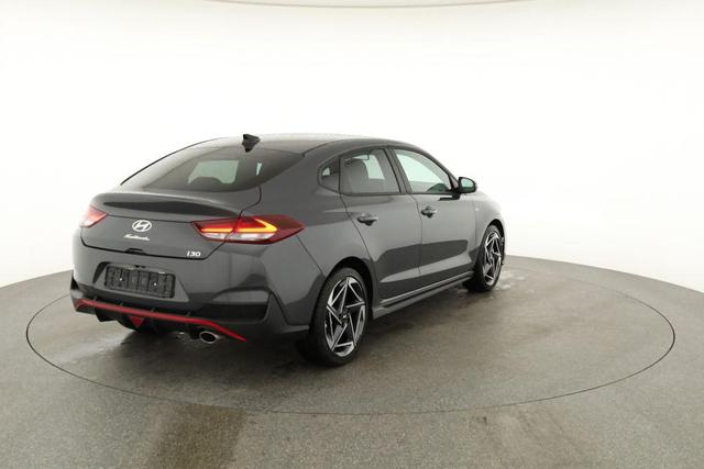 Hyundai i30 N Line 1.5 T-GDI DCT Fastback N-LINE, Navi, 18-Zoll, Kamera, LED, Winter 