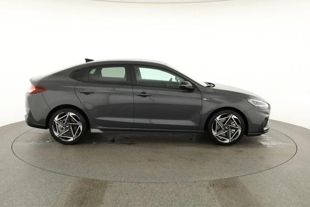 Hyundai i30 N Line 1.5 T-GDI DCT Fastback N-LINE, Navi, 18-Zoll, Kamera, LED, Winter 