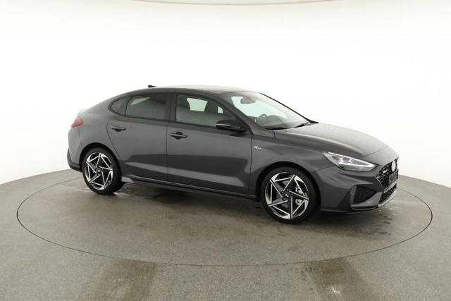 Hyundai i30 N Line 1.5 T-GDI DCT Fastback N-LINE, Navi, 18-Zoll, Kamera, LED, Winter 