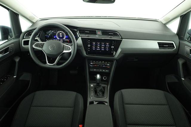Volkswagen Touran Comfortline BMT/Start-Stopp 1.5 TSI DSG Comfortline, 7-Sitzer, AHK, Navi, Kamera, Side, Winter, 3 J.-Garantie 