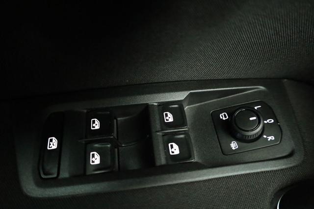 Volkswagen Touran Comfortline BMT/Start-Stopp 1.5 TSI DSG Comfortline, 7-Sitzer, AHK, Navi, Kamera, Side, Winter, 3 J.-Garantie 