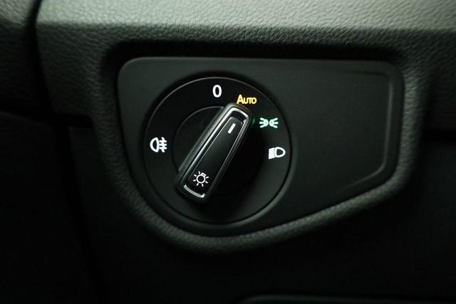Volkswagen Touran Comfortline BMT/Start-Stopp 1.5 TSI DSG Comfortline, 7-Sitzer, AHK, Navi, Kamera, Side, Winter, 3 J.-Garantie 