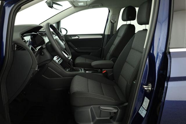 Volkswagen Touran Comfortline BMT/Start-Stopp 1.5 TSI DSG Comfortline, 7-Sitzer, AHK, Navi, Kamera, Side, Winter, 3 J.-Garantie 