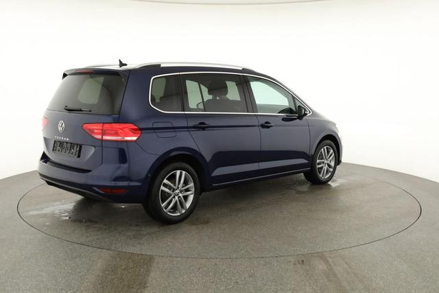 Volkswagen Touran Comfortline BMT/Start-Stopp 1.5 TSI DSG Comfortline, 7-Sitzer, AHK, Navi, Kamera, Side, Winter, 3 J.-Garantie 