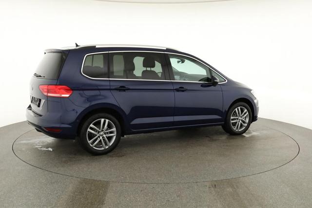 Volkswagen Touran Comfortline BMT/Start-Stopp 1.5 TSI DSG Comfortline, 7-Sitzer, AHK, Navi, Kamera, Side, Winter, 3 J.-Garantie 
