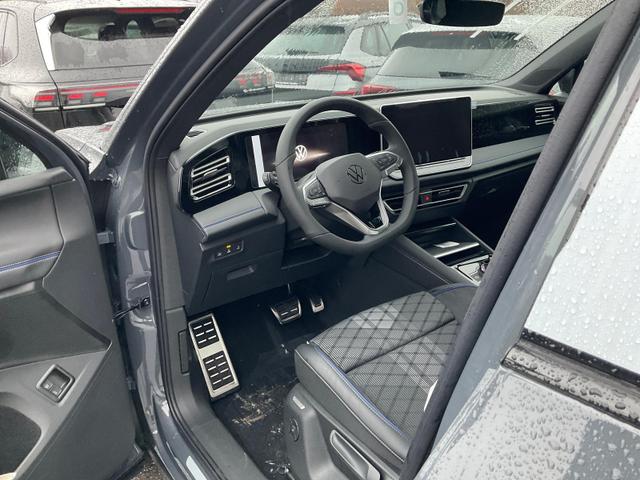 Volkswagen Tiguan - 1.5 TSI eHybrid 200 kW R-Line Black, Pano, IQ.Light, 20-Zoll, AHK, AreaView